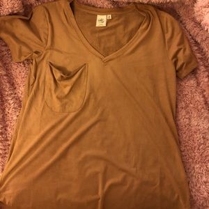 V neck pocket tee